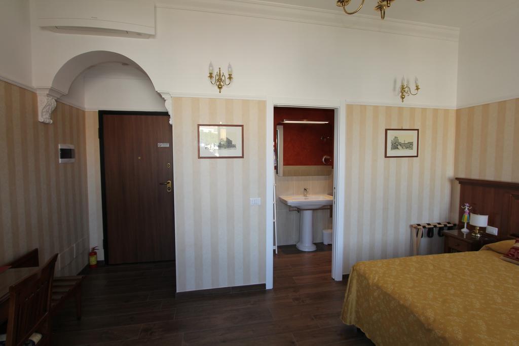 Area Sacra Relais Bed and Breakfast Rome Kamer foto